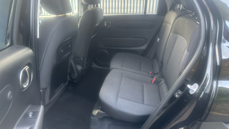 Hyundai INSTER 85kW 02 49kWh 5dr Auto Electric Hatchback